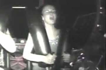 Girl Orgasms Via Rollercoaster